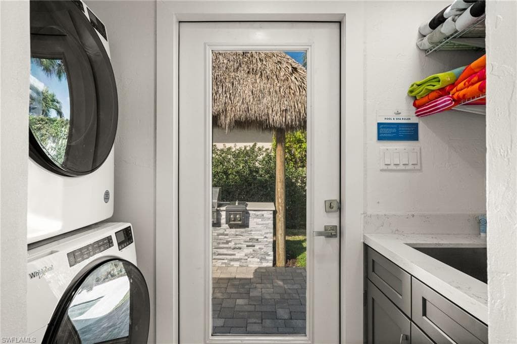 493 Willet AVE, NAPLES FL 34108-30
