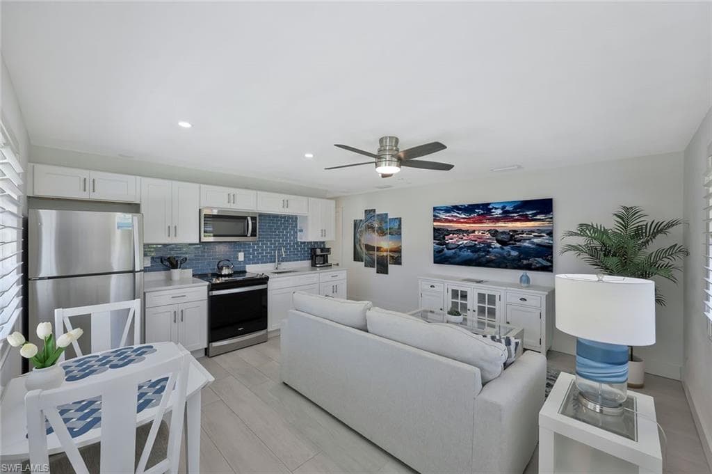 493 Willet AVE, NAPLES FL 34108-24