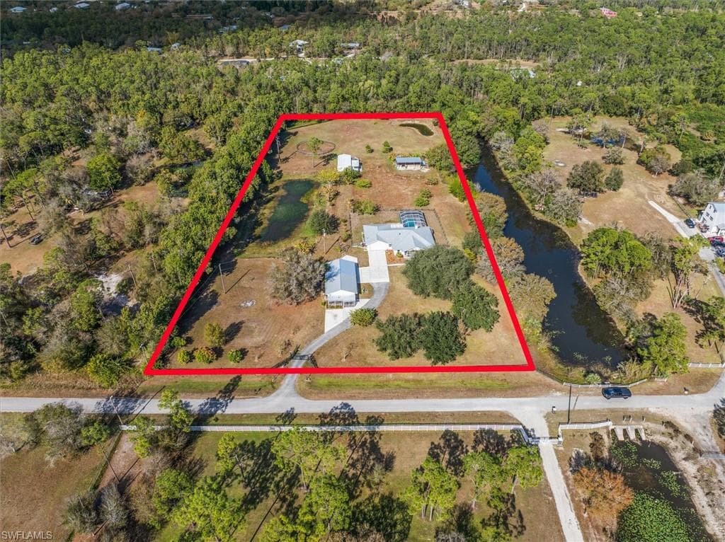 9851 Merle DR, NORTH FORT MYERS FL 33917-41