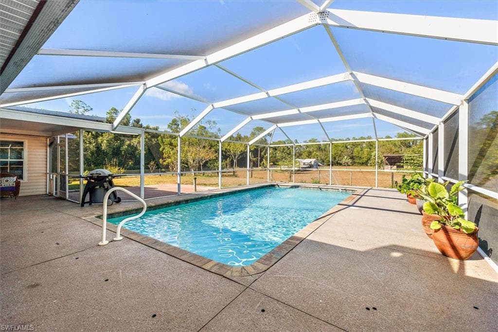 9851 Merle DR, NORTH FORT MYERS FL 33917-27