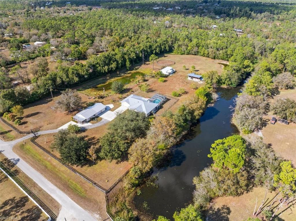9851 Merle DR, NORTH FORT MYERS FL 33917-36