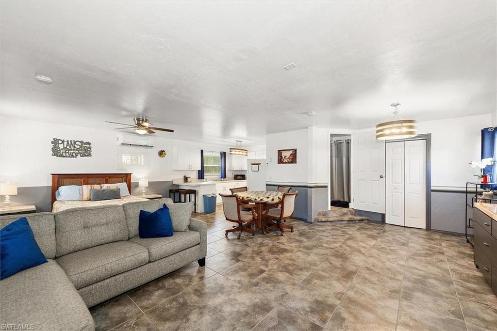9851 Merle DR, NORTH FORT MYERS FL 33917-30