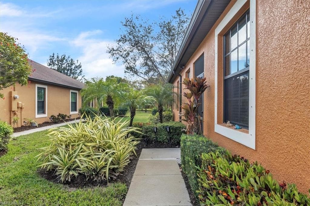 3717 Pino Vista WAY, ESTERO FL 33928-2