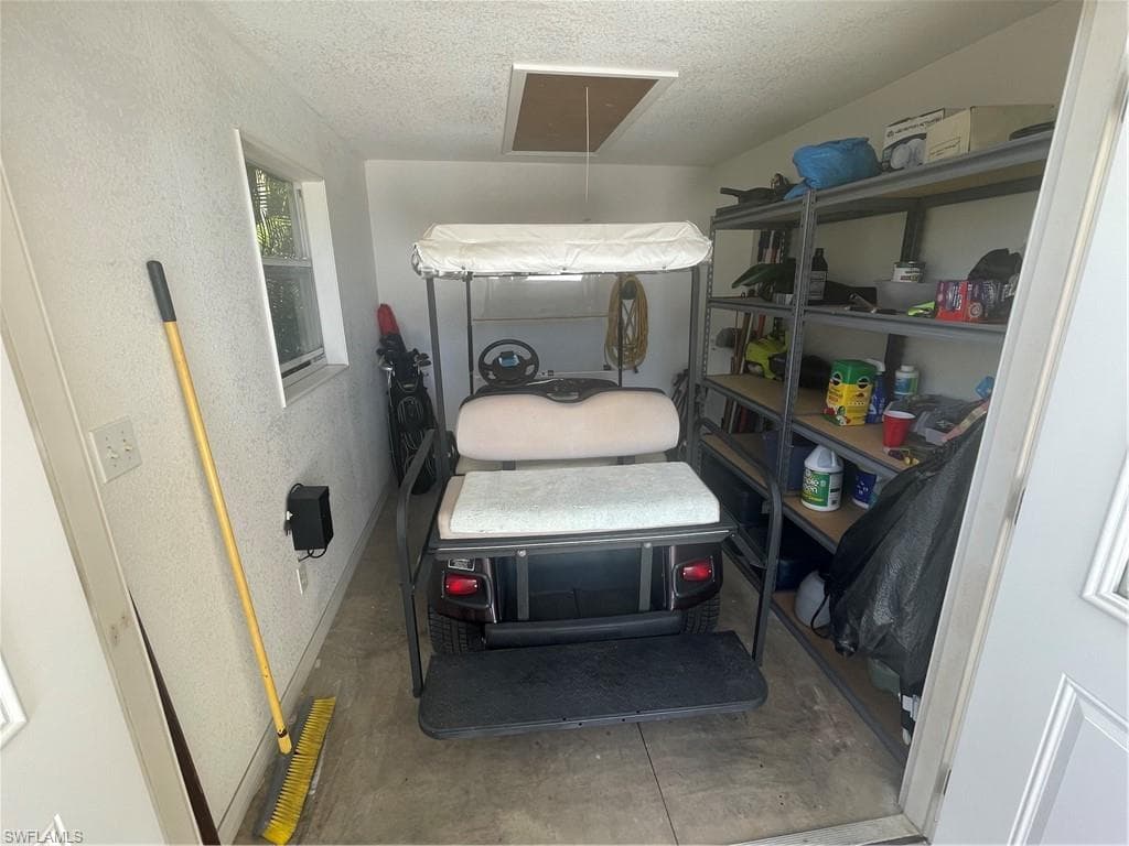 10015 Parkwood DR, FORT MYERS FL 33905-41