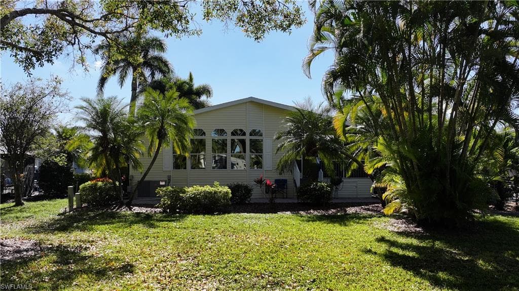 10015 Parkwood DR, FORT MYERS FL 33905-12