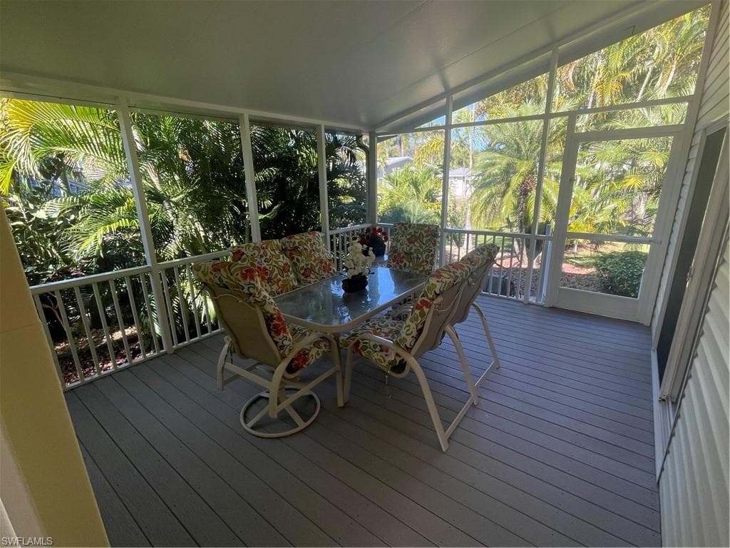 10015 Parkwood DR, FORT MYERS FL 33905-42