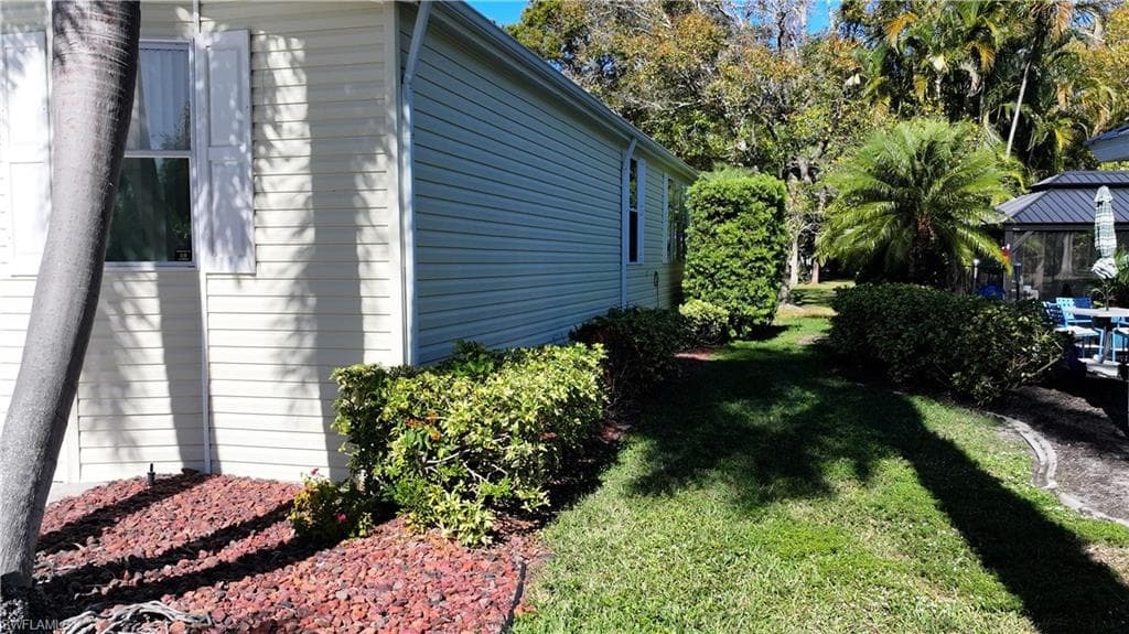 10015 Parkwood DR, FORT MYERS FL 33905-9