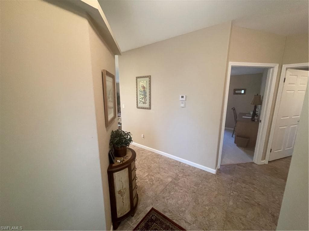 10015 Parkwood DR, FORT MYERS FL 33905-14