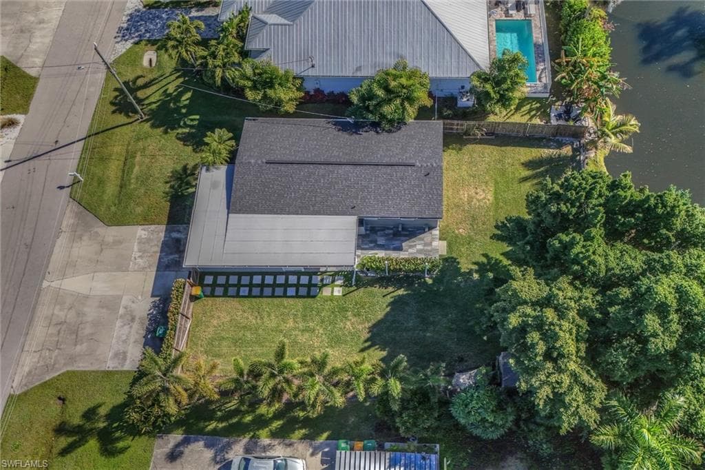 2432 Lake AVE, NAPLES FL 34112-35