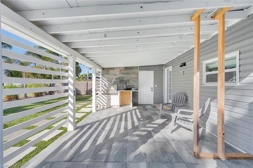 2432 Lake AVE, NAPLES FL 34112-24