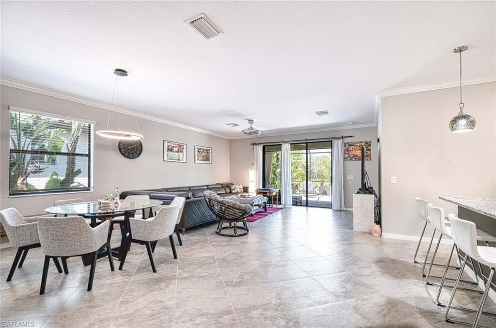 1608 Vizcaya LN, NAPLES FL 34113-1