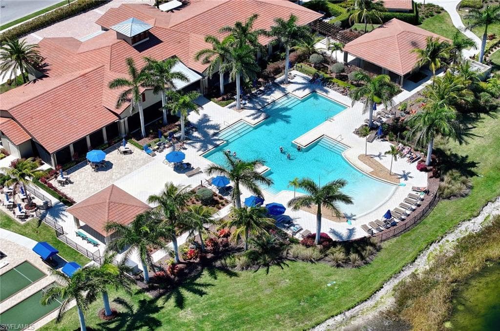 1608 Vizcaya LN, NAPLES FL 34113-28