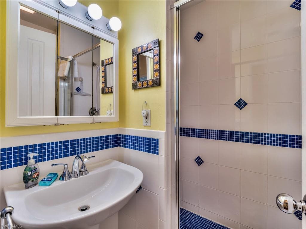11506 Wightman LN-16