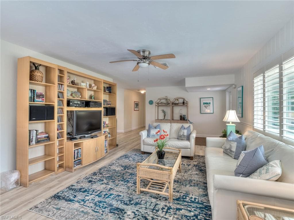 11510 Murmond LN-5