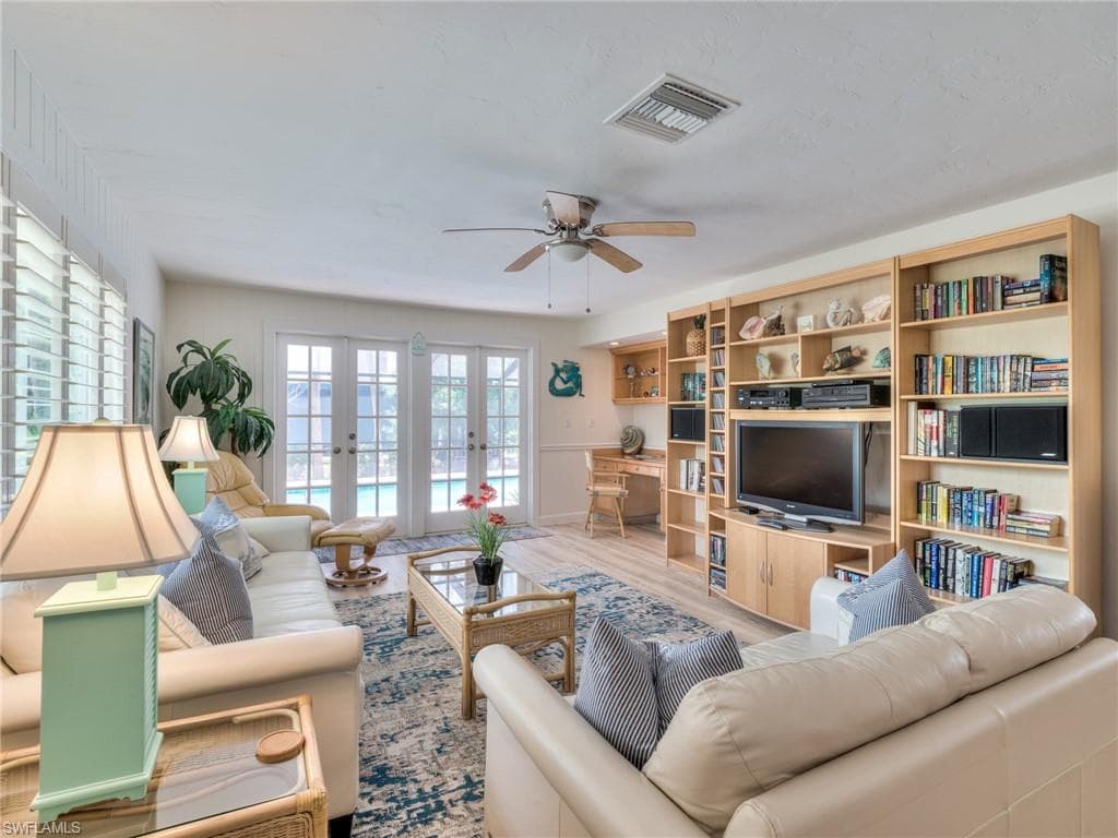 11510 Murmond LN-4