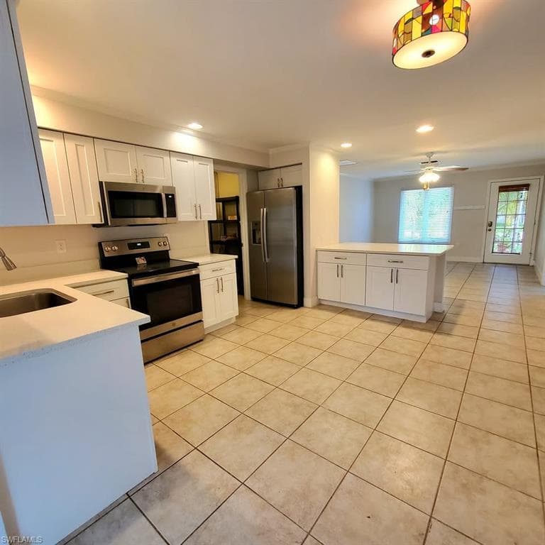 2437 Sunset AVE, NAPLES FL 34112-2