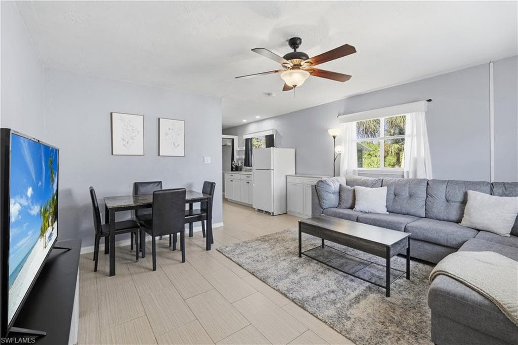 8071 Country RD # 204, FORT MYERS FL 33919-5