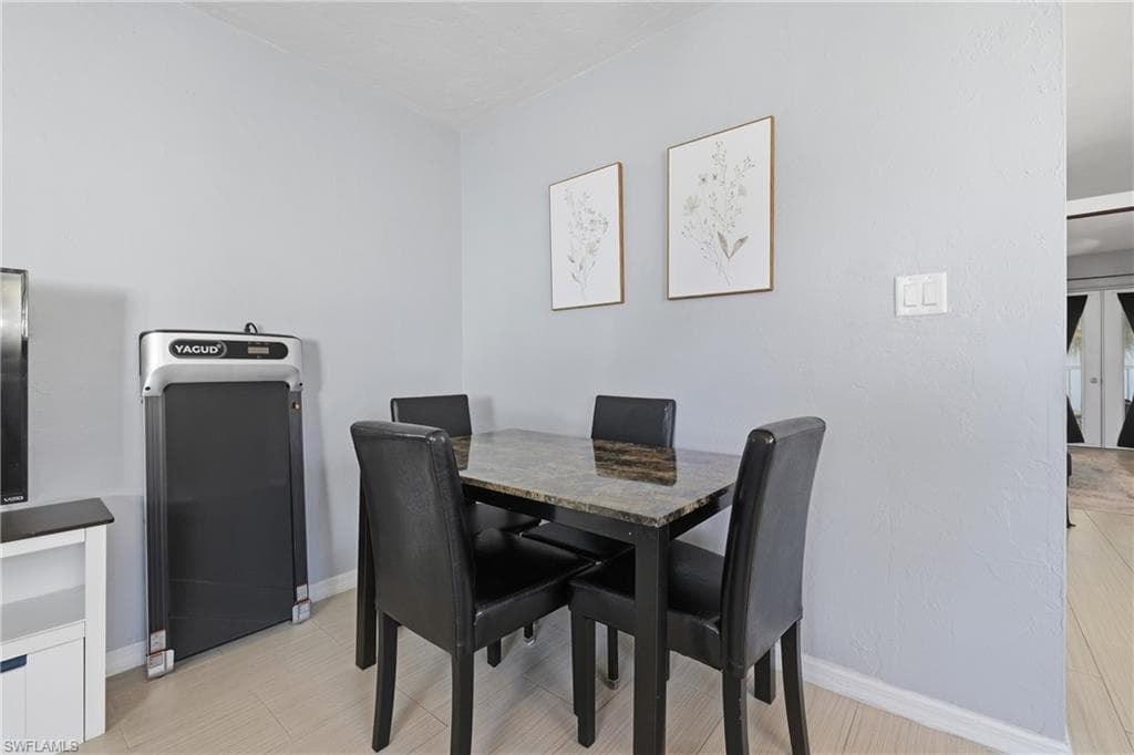 8071 Country RD # 204, FORT MYERS FL 33919-6