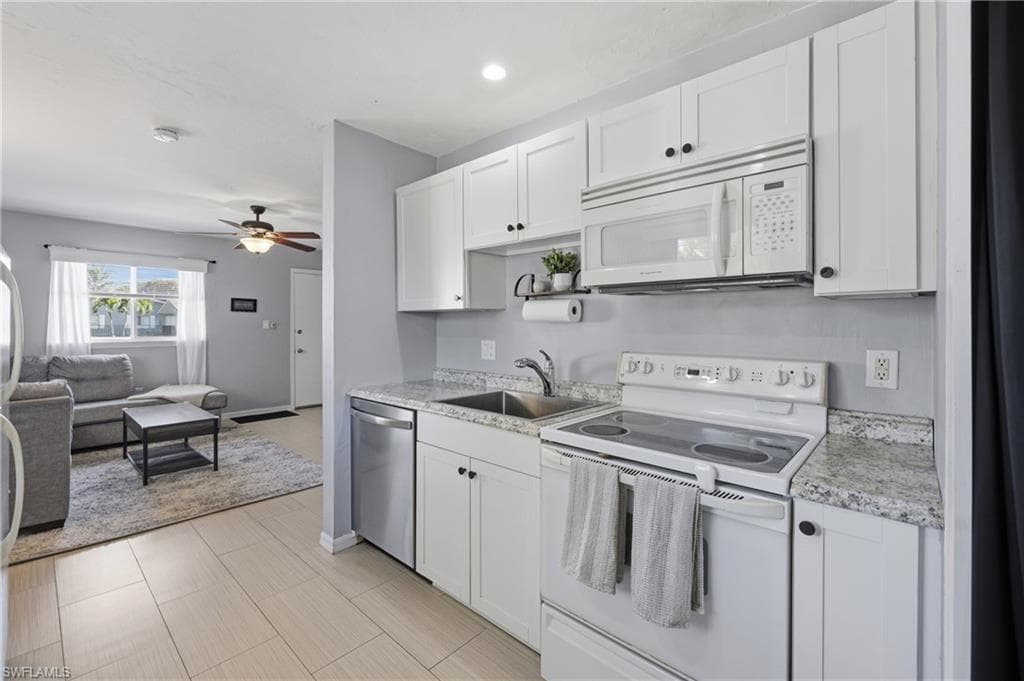 8071 Country RD # 204, FORT MYERS FL 33919-8