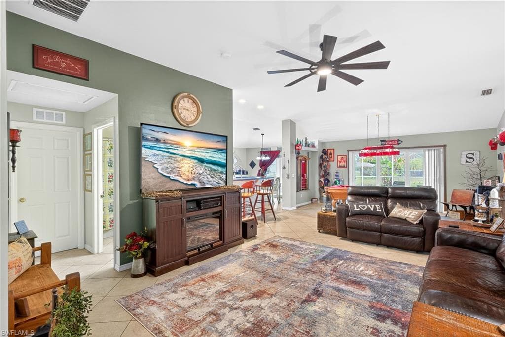 4505 Varsity CIR, LEHIGH ACRES FL 33971-5