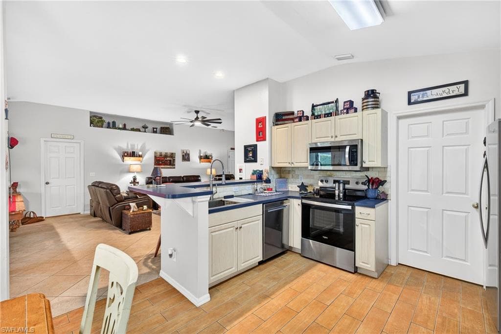 4505 Varsity CIR, LEHIGH ACRES FL 33971-10