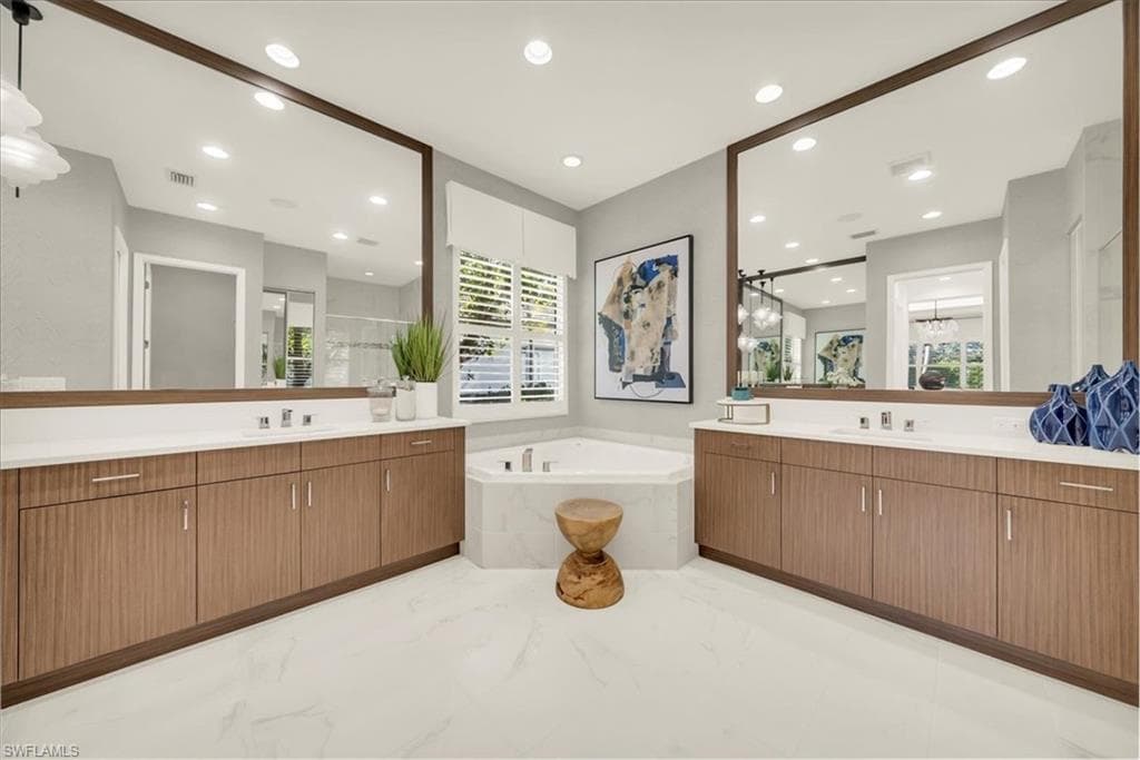 11230 Daphne CT, NAPLES FL 34120-31