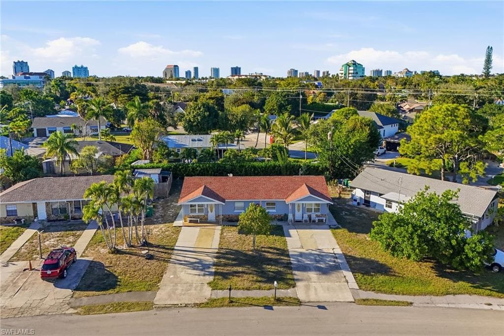 4791 Dorando DR, NAPLES FL 34103-3