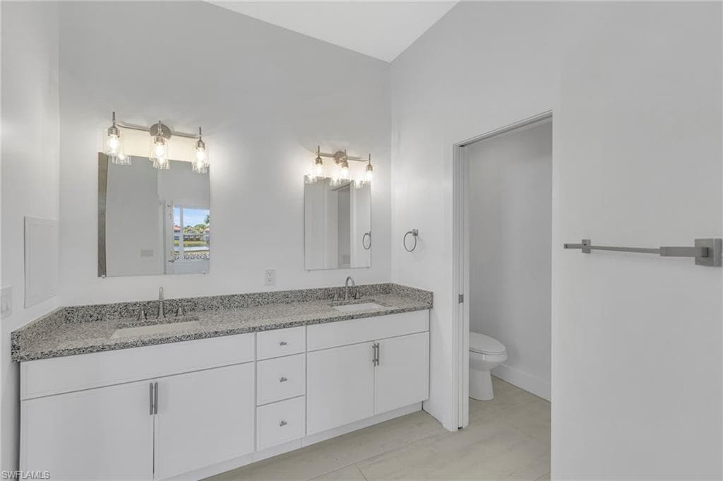 11099 Sea Tropic LN, FORT MYERS FL 33908-21