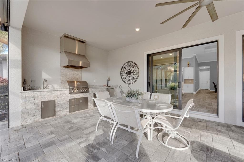 14009 Shadywood CT, ESTERO FL 33928-2