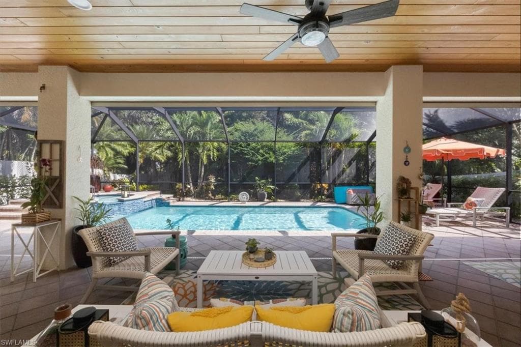 7263 Acorn WAY, NAPLES FL 34119-16