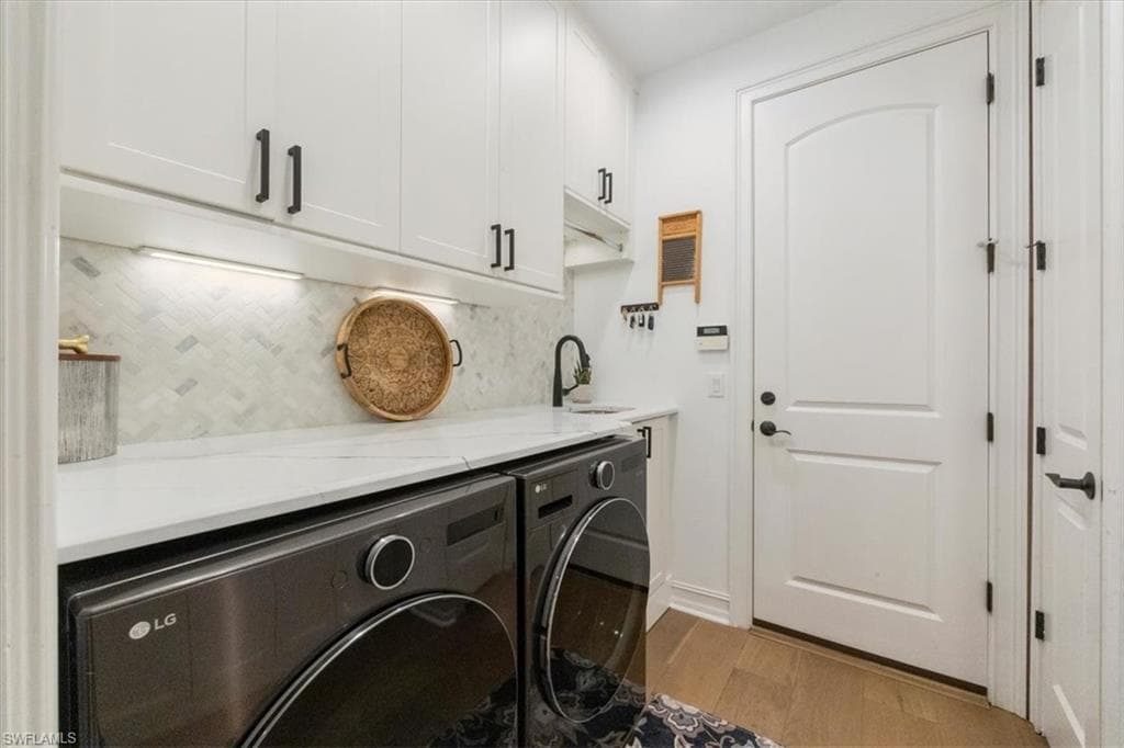 7263 Acorn WAY, NAPLES FL 34119-33