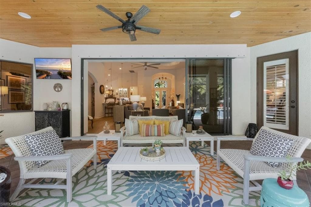 7263 Acorn WAY, NAPLES FL 34119-17