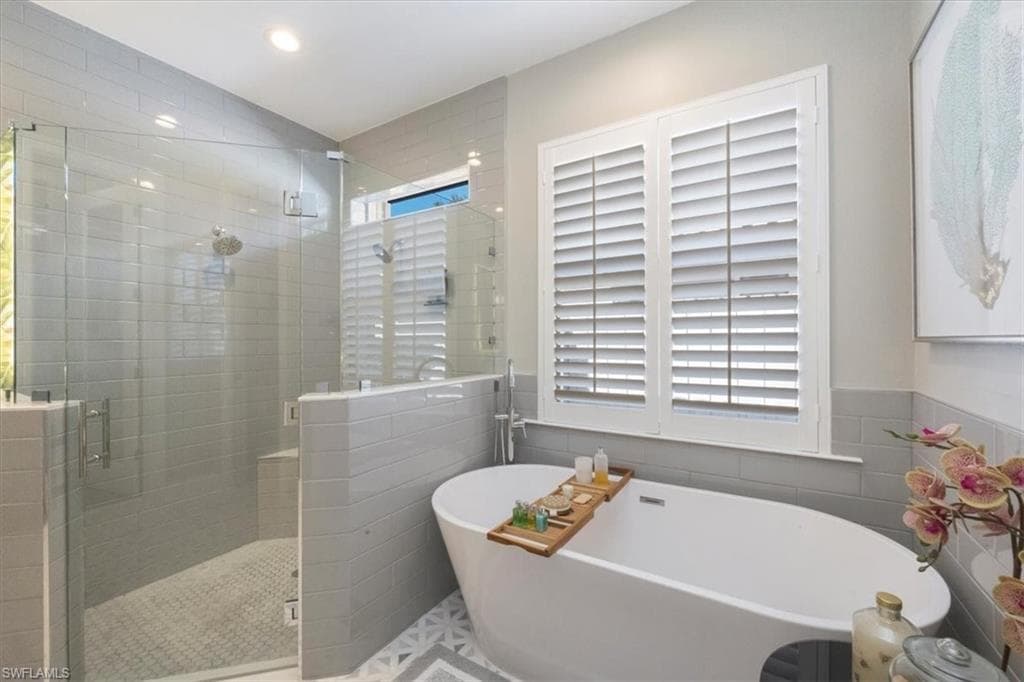 7263 Acorn WAY, NAPLES FL 34119-14