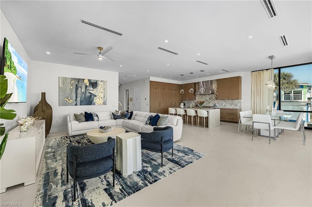 455 Palermo CIR, FORT MYERS BEACH FL 33931-8