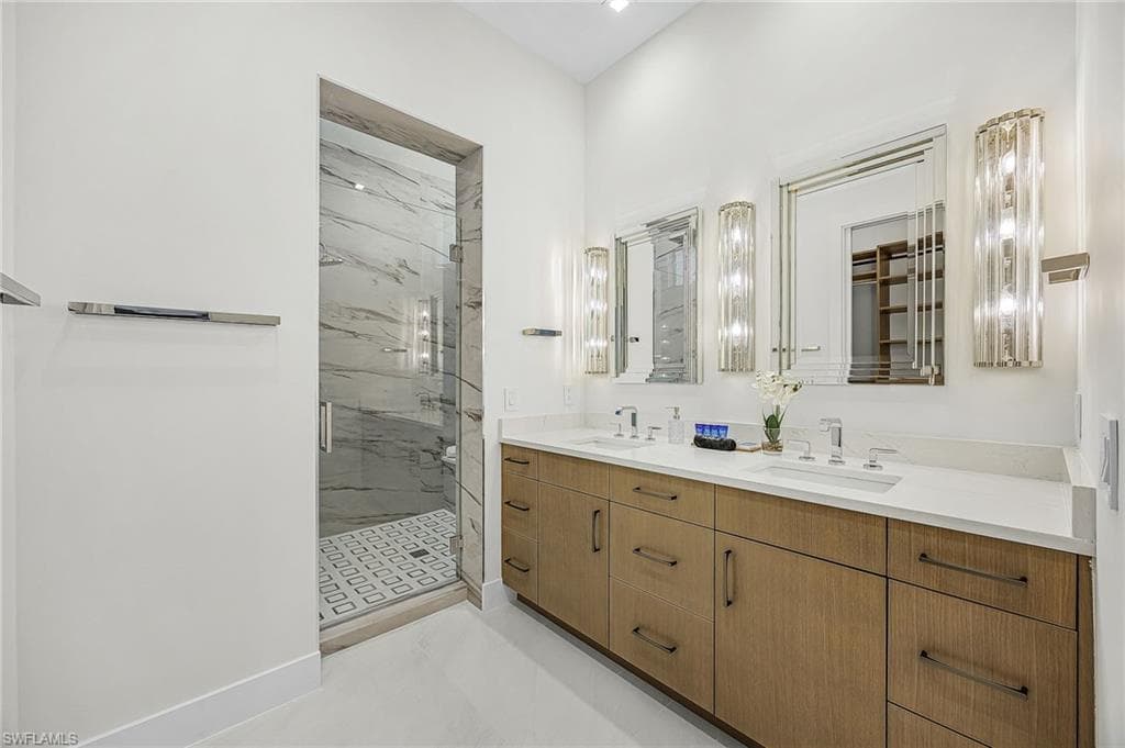 455 Palermo CIR, FORT MYERS BEACH FL 33931-29