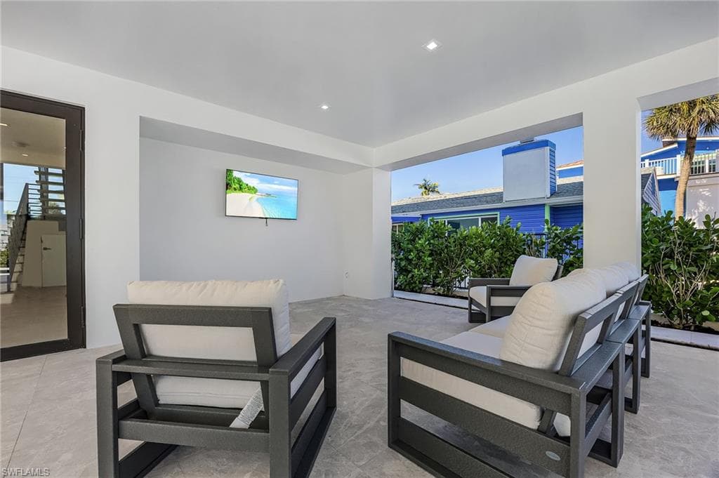 455 Palermo CIR, FORT MYERS BEACH FL 33931-40