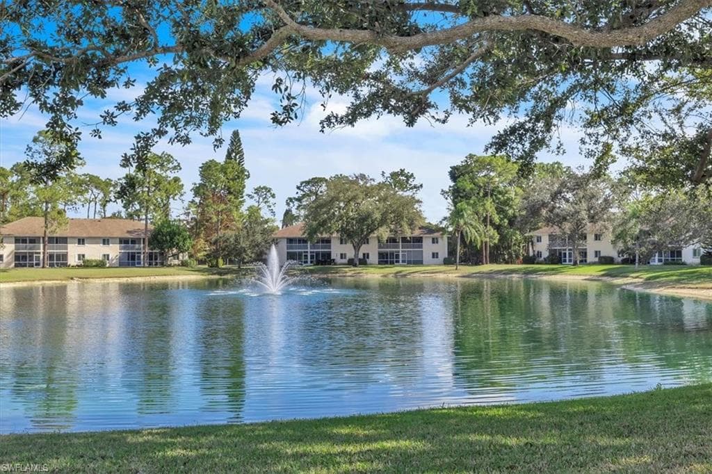 280 Timber Lake CIR # H201, NAPLES FL 34104-22