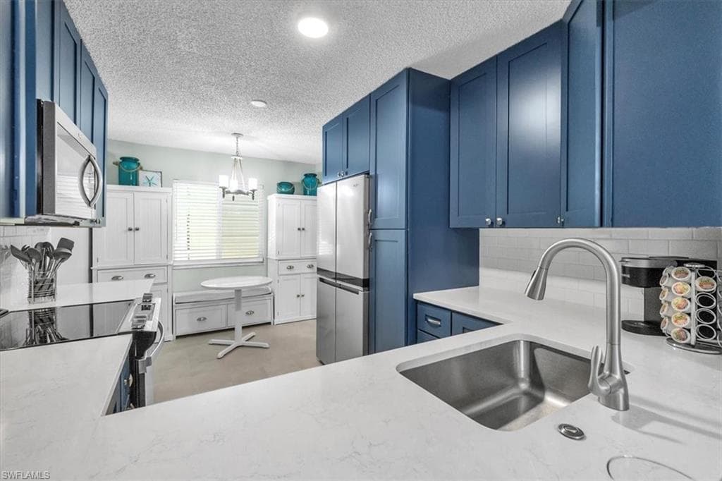 280 Timber Lake CIR # H201, NAPLES FL 34104-2