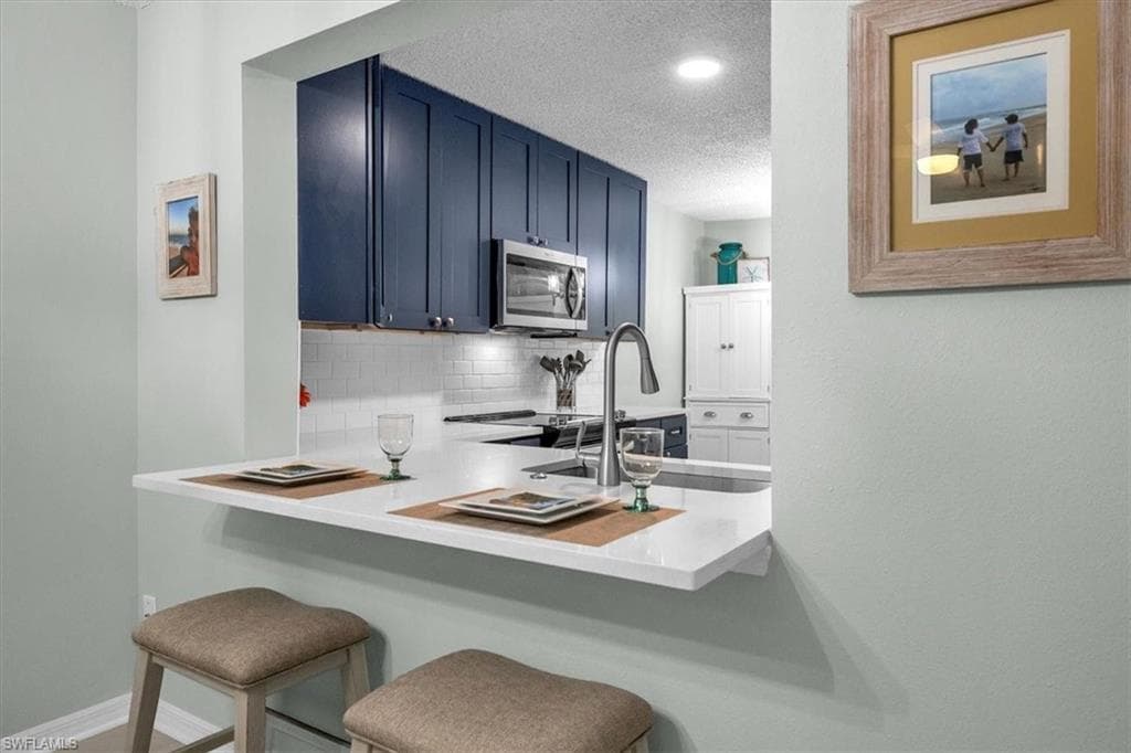 280 Timber Lake CIR # H201, NAPLES FL 34104-3