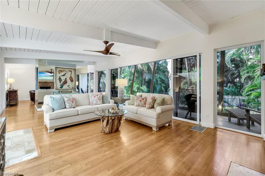 210 Central AVE, NAPLES FL 34102-21