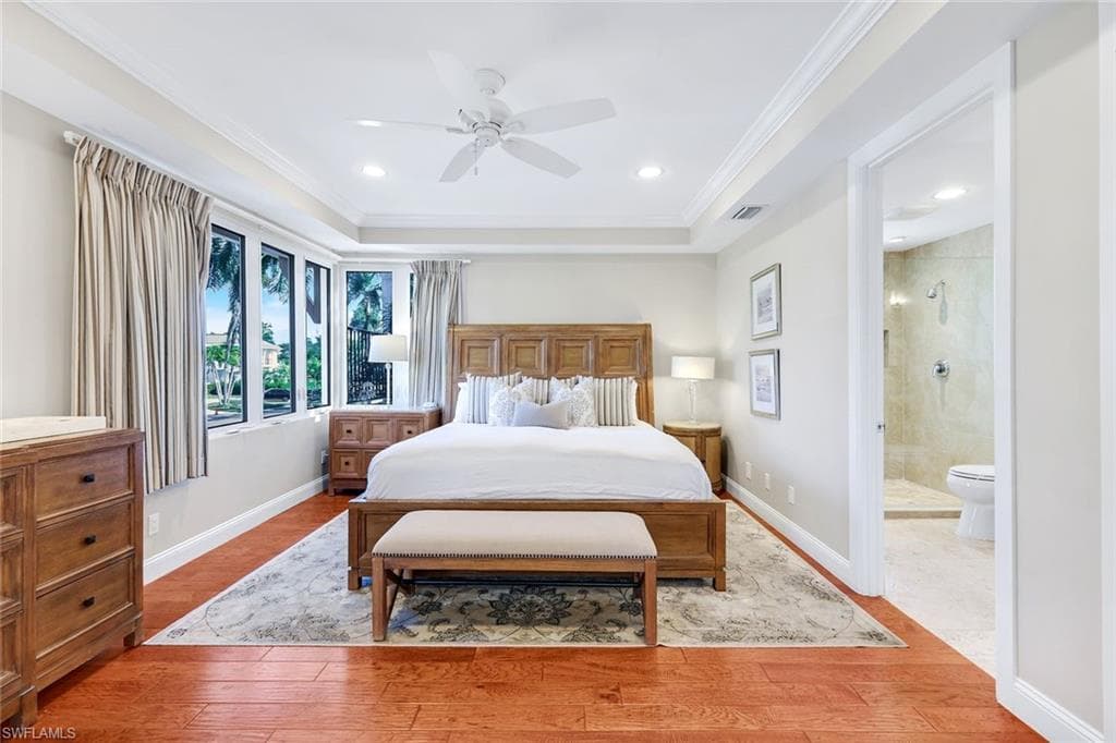 210 Central AVE, NAPLES FL 34102-27