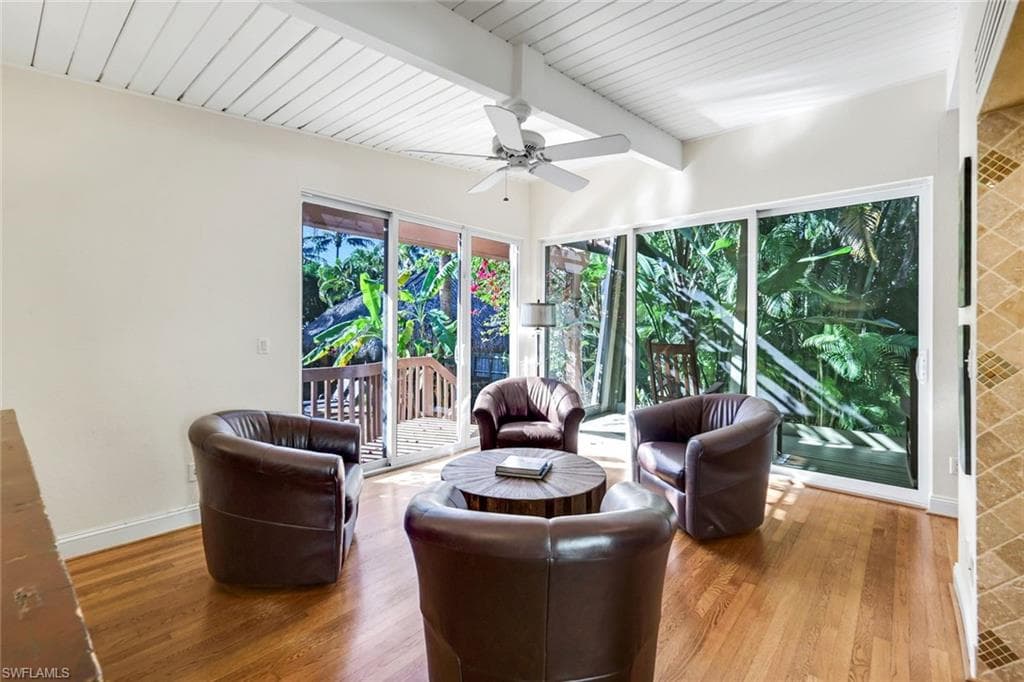 210 Central AVE, NAPLES FL 34102-23