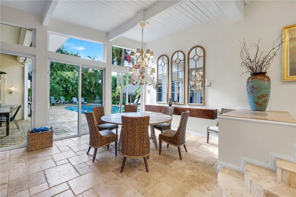 210 Central AVE, NAPLES FL 34102-7