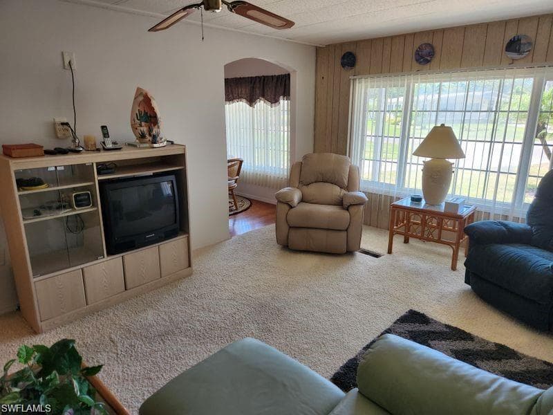 26256 Duchess LN-3