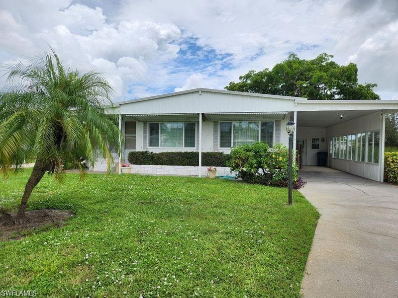 26256 Duchess LN-5