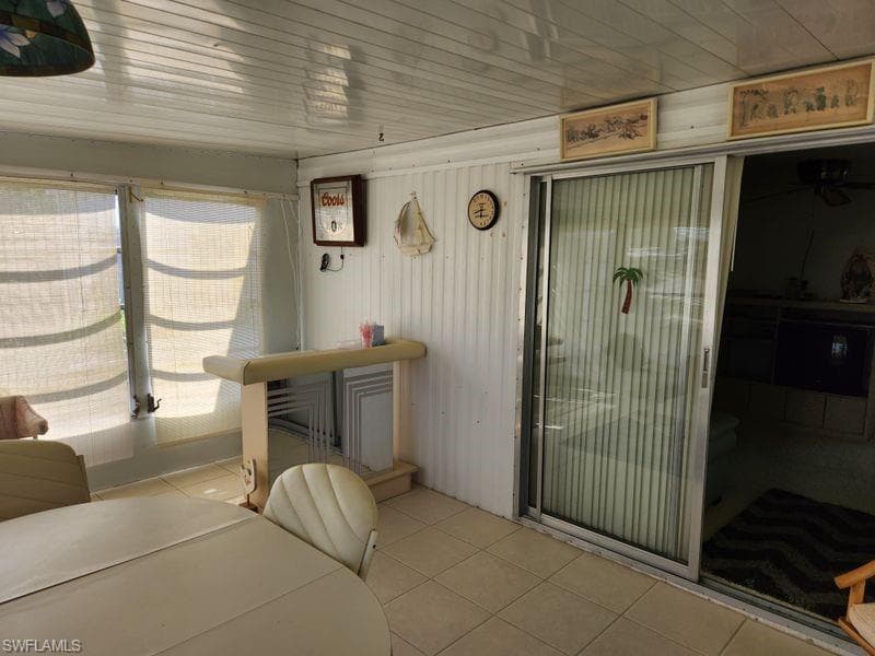 26256 Duchess LN-21