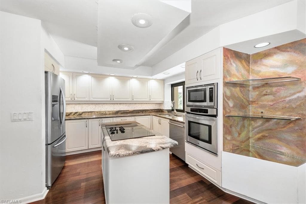 15825 San Antonio CT, FORT MYERS FL 33908-14