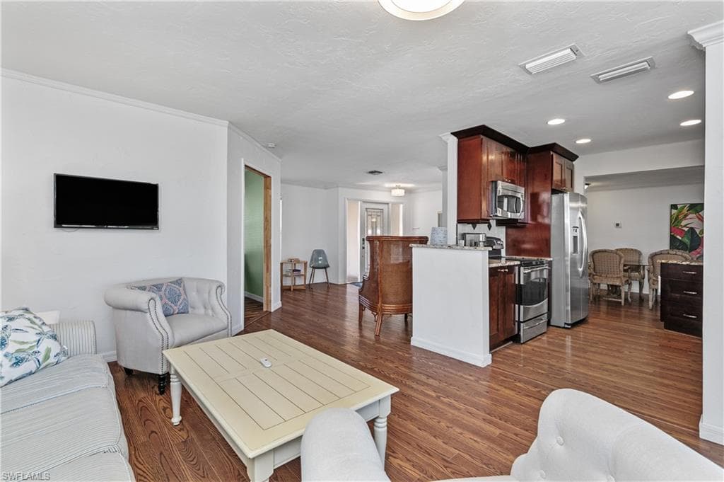 3717 Hanover ST, FORT MYERS FL 33901-5