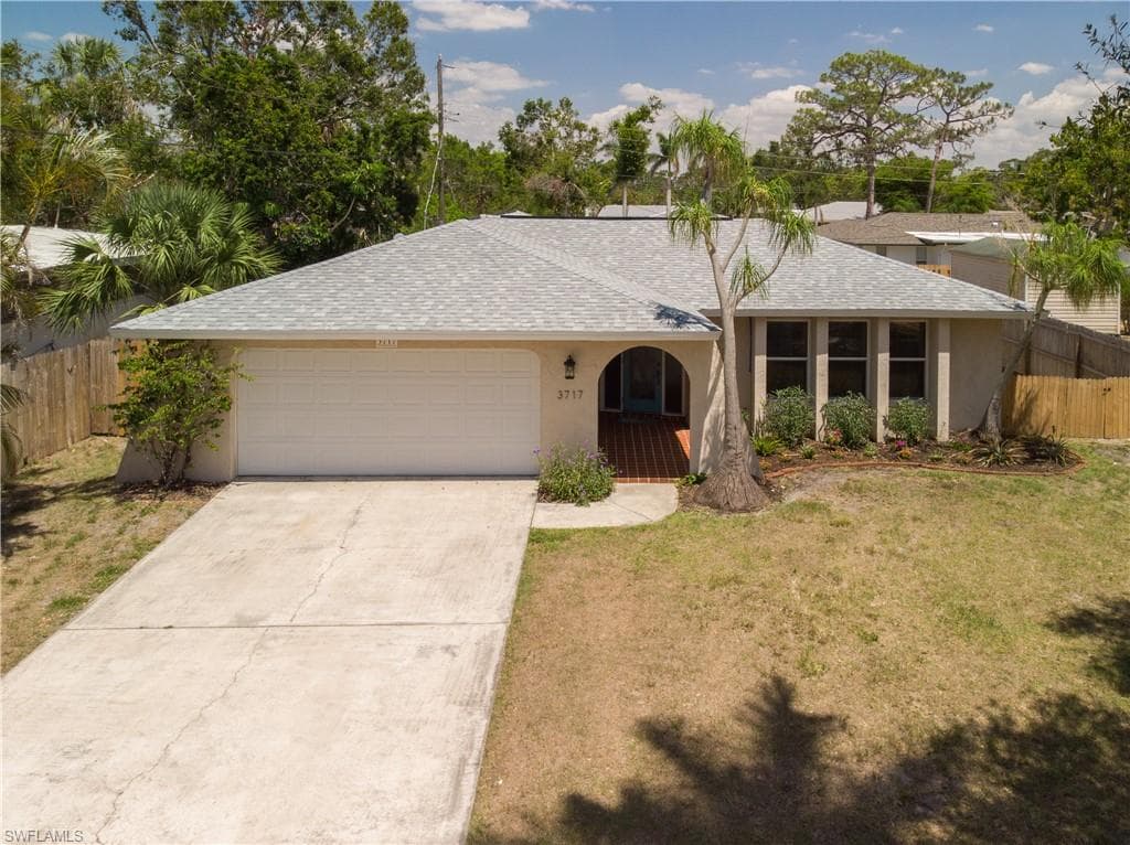 3717 Hanover ST, FORT MYERS FL 33901-23