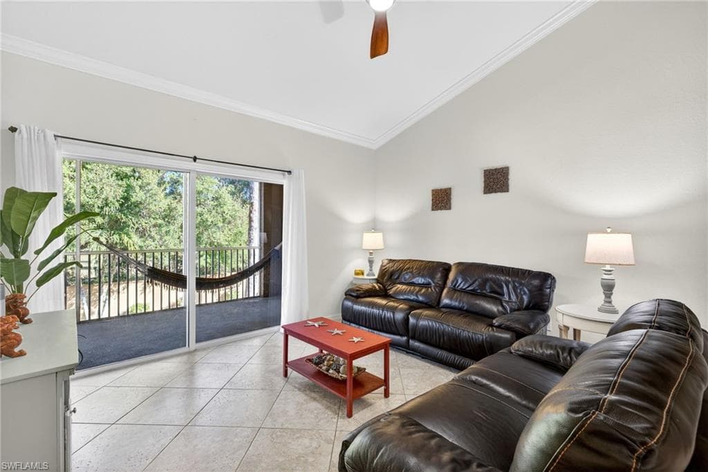 1095 Winding Pines CIR # 201, CAPE CORAL FL 33909-5